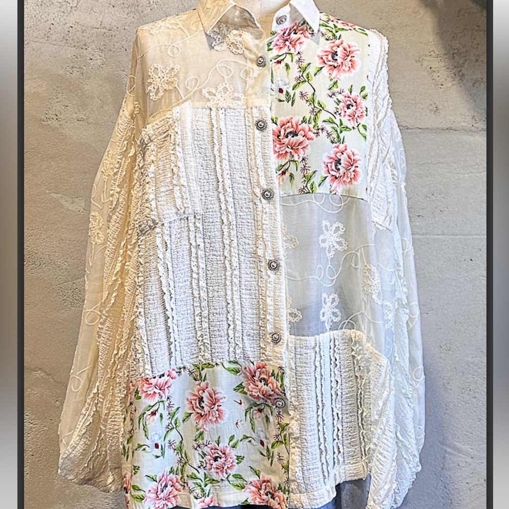 P6068 (POL) MATCHING PANTS —Floral Patchwork Cream Lace Crochet Pants - Picture 3 of 3
